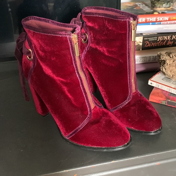 Burgundy velvet booties 🎀 - Picture 2 of 7